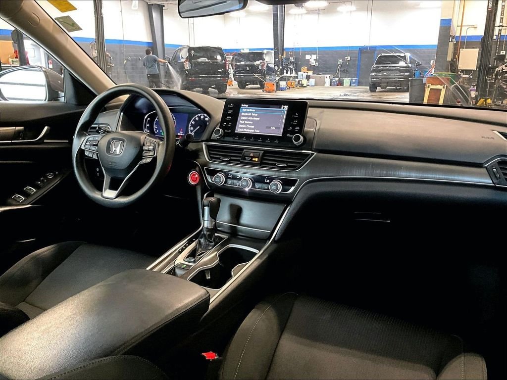 Used 2018 Gray Honda LX image 14