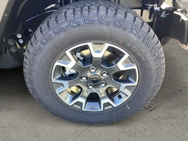 New 2027 Black Jeep 4-DOOR SAHARA image 15
