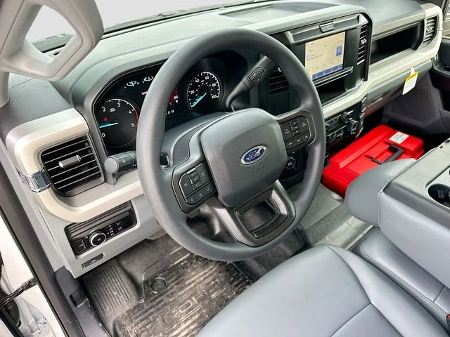 New 2026 Oxford White Ford XL image 6