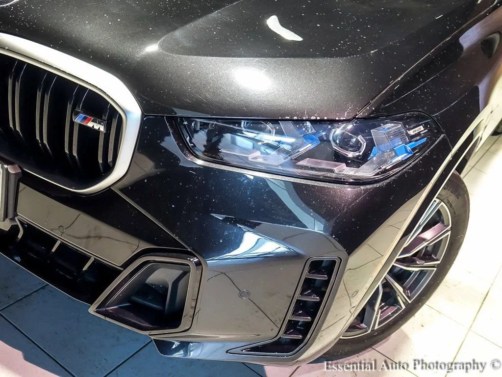 2026 BMW X5 M60i - Photo 9