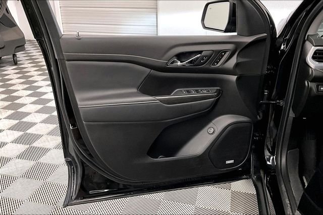 2023 GMC Acadia SLT - Photo 22