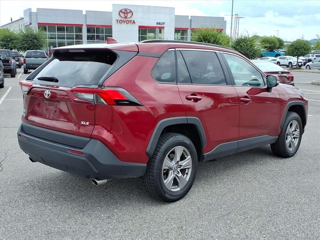 Used 2025 Red Toyota XLE image 4