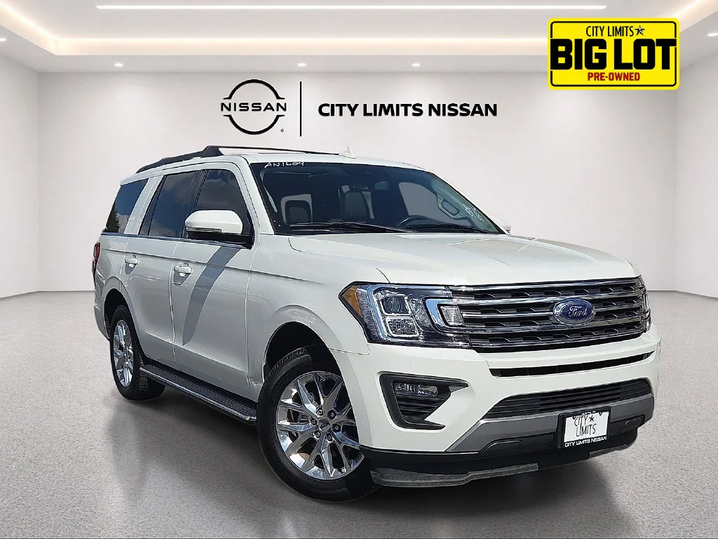 Used 2021 White Ford XLT image 1