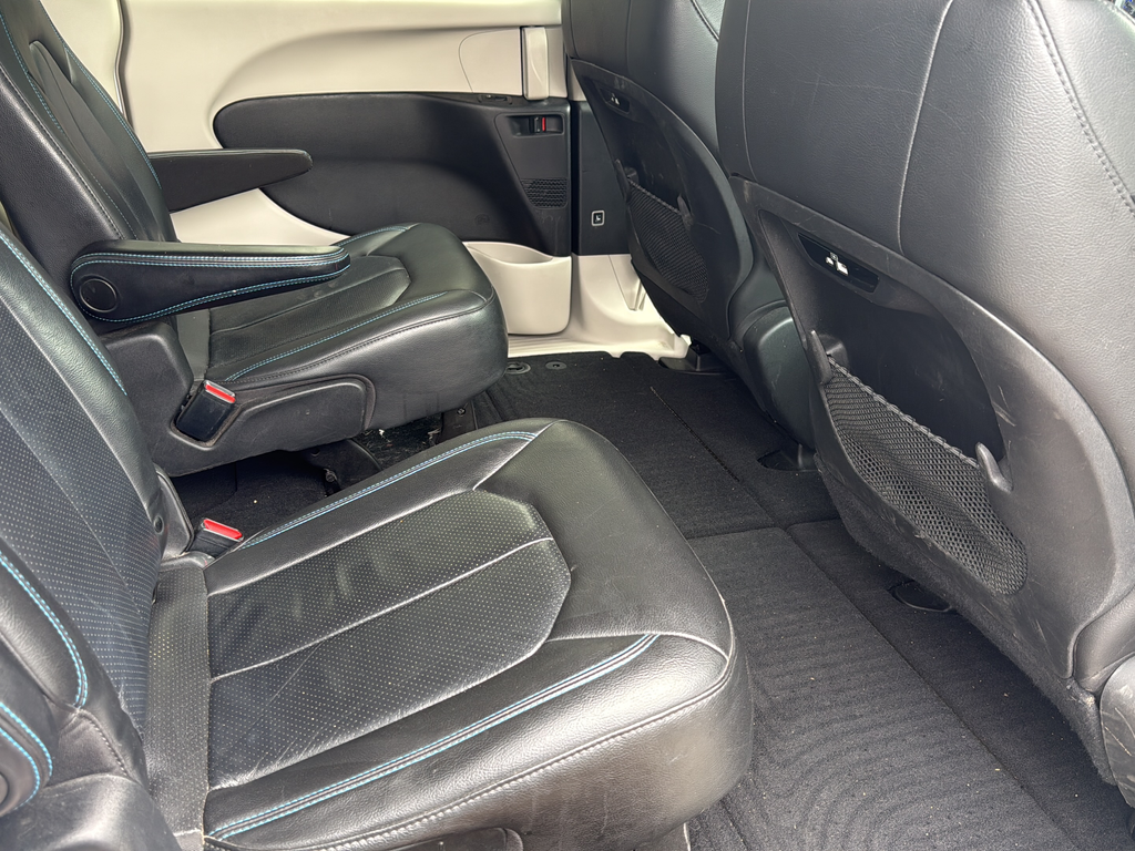 Used 2021 White Chrysler Touring L image 11