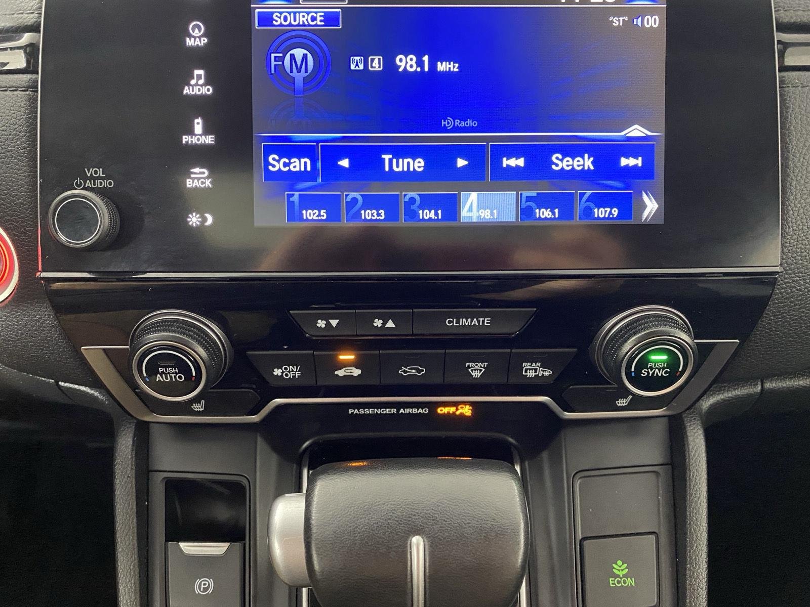 Used 2018 White Diamond Pearl Honda EX-L image 24