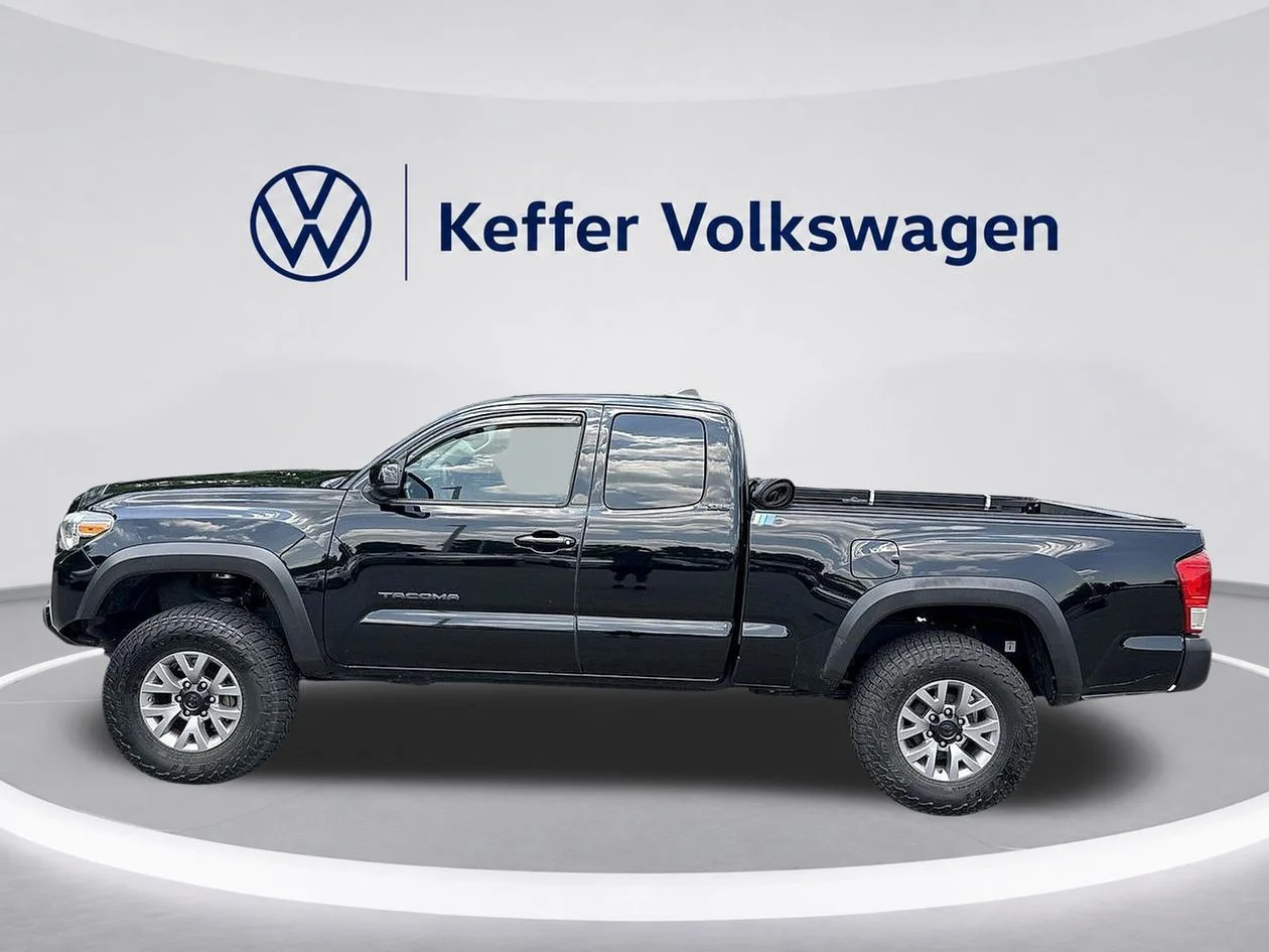 Used 2017 Black Toyota SR5 image 2