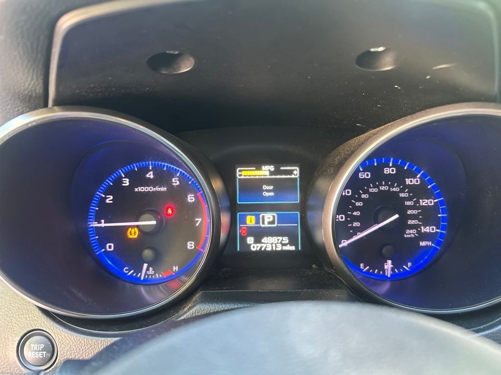 Used 2018 Blue Subaru 2.5i Premium image 19