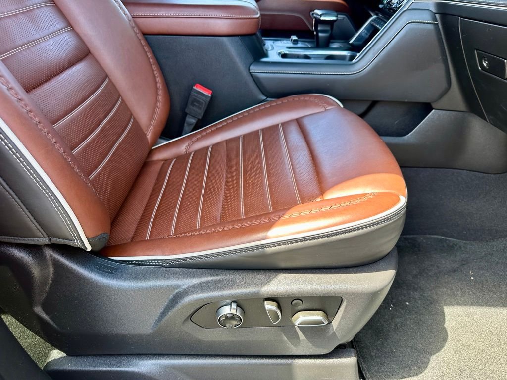 Used 2025 Black GMC Denali Ultimate image 27