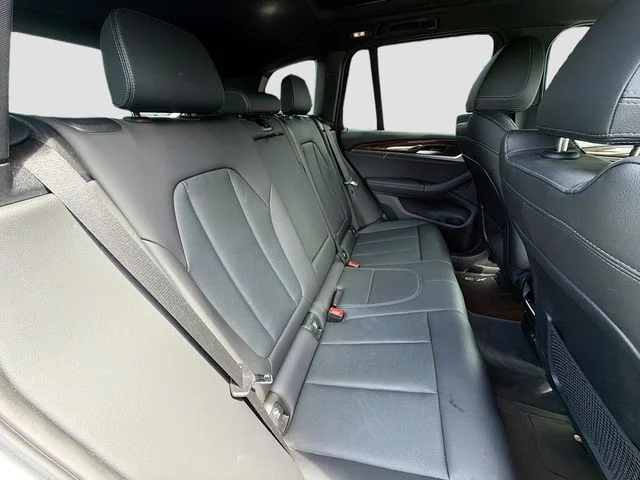 Used 2022 White BMW xDrive30i image 26
