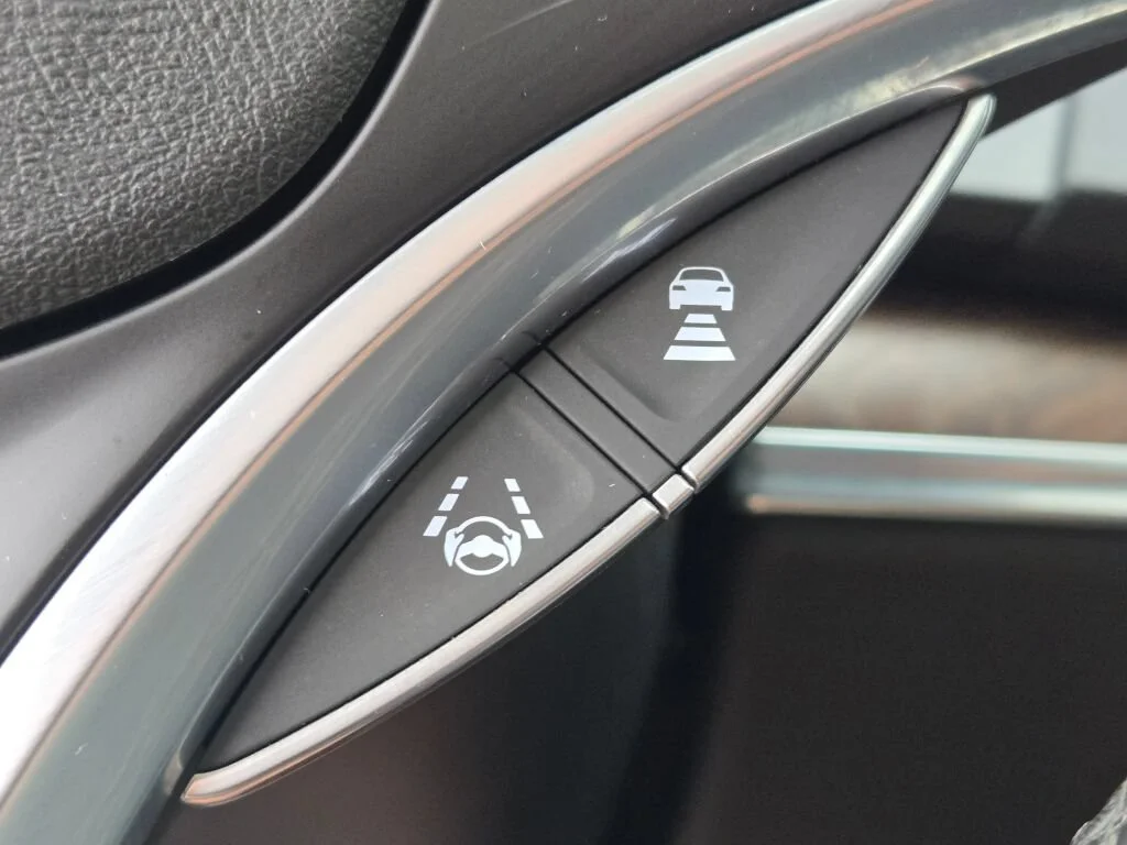Used 2020 White Acura Technology image 40