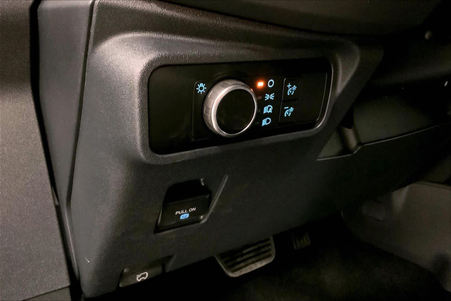 New 2025 Azure Gray Metallic Tri-Coat Ford Big Bend® image 18