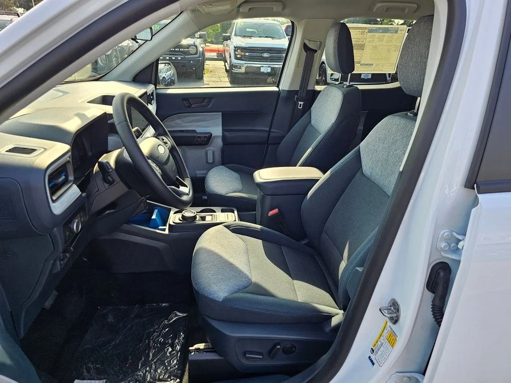 New 2025 Oxford White Ford XLT image 21