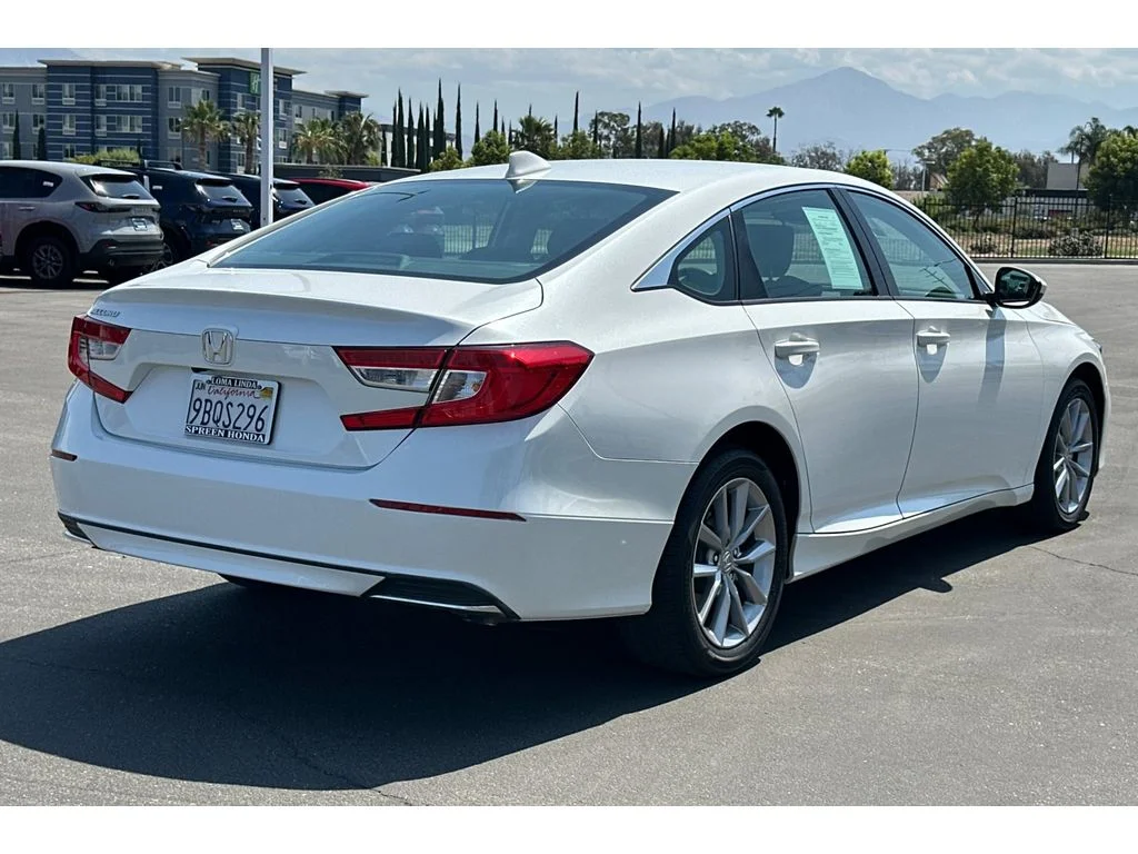 Used 2022 Platinum White Pearl Honda LX image 6
