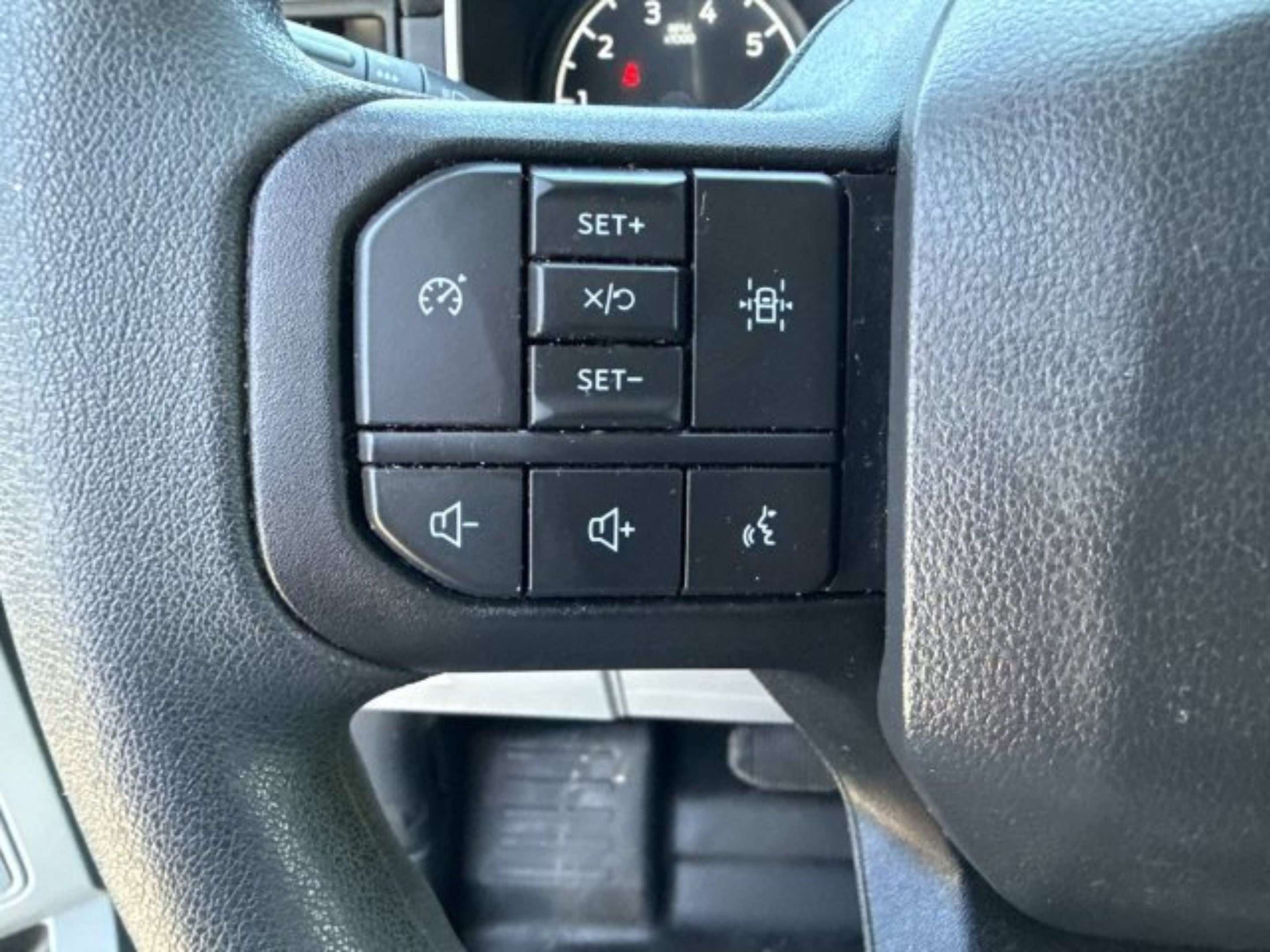 2023 Ford F-150 XL - Photo 25