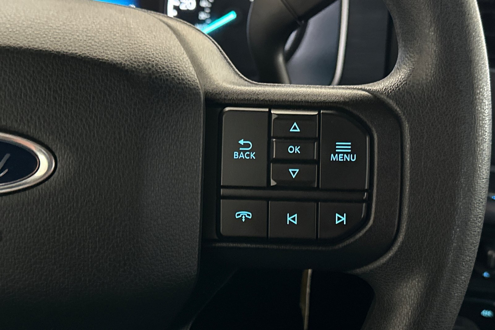 Used 2022 White Ford XL image 25