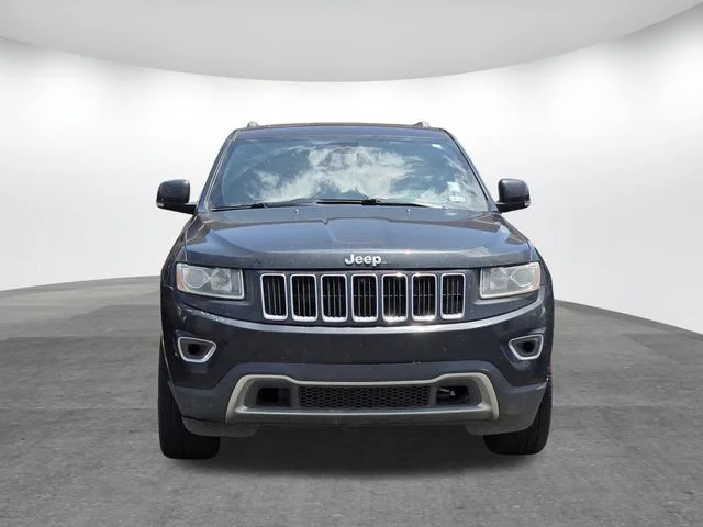 Used 2014 Brilliant Black Crystal Pearlcoat Jeep Limited image 7