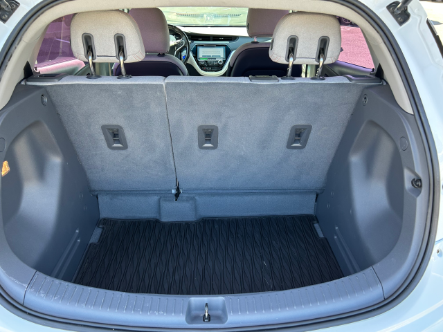 Used 2020 White Chevrolet LT image 9