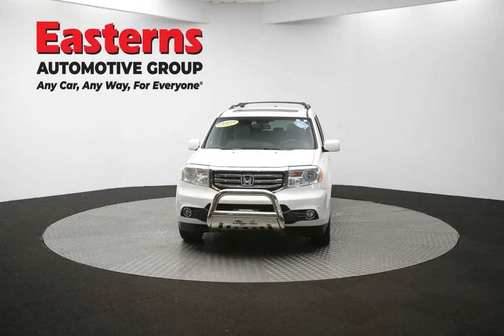 Used 2014 White Honda Touring image 51