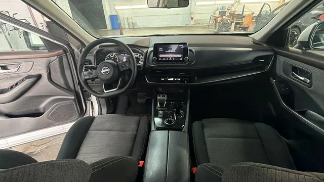 Used 2023 Silver Nissan SV image 15
