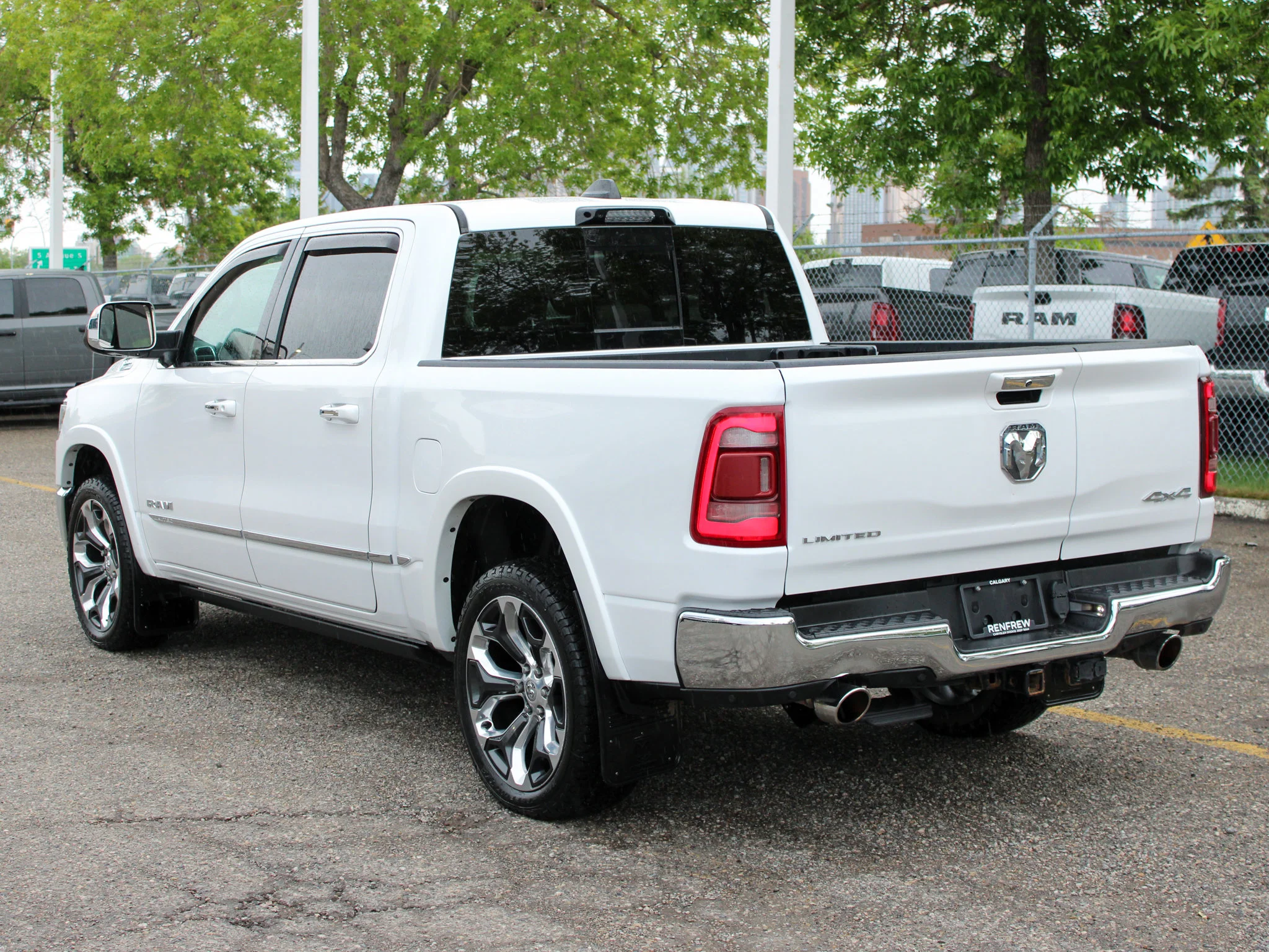 Certified Used 2022 White RAM Limited * No Accidents | HEMI V8 | Trailer Tow | Adaptive Cruise | Apple CarPlay | Bedliner image 15