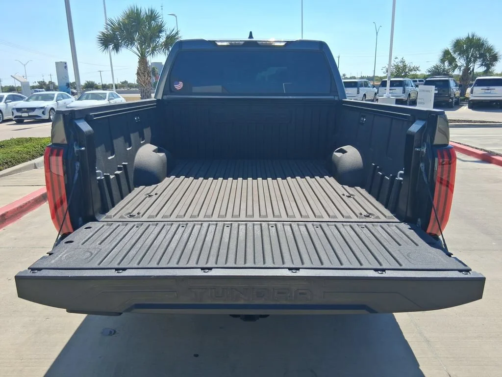 Used 2025  Toyota SR image 6