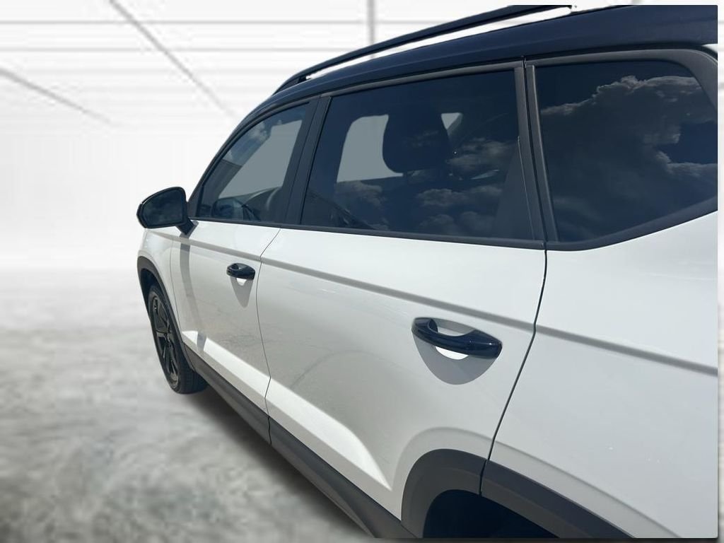 New 2026 White Volkswagen 1.5T SE Black image 29
