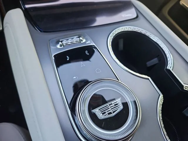 2026 Cadillac VISTIQ Sport - Photo 9