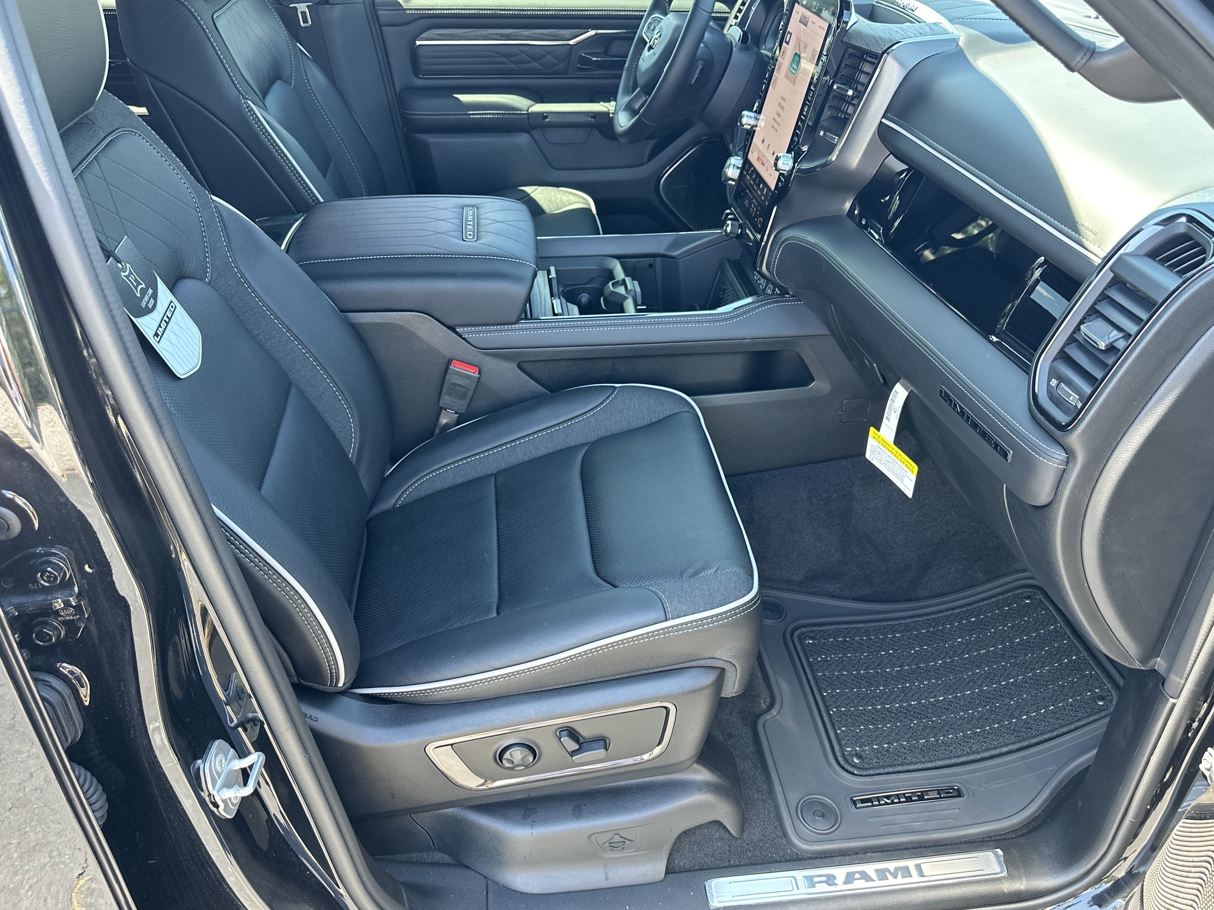 2025 RAM 1500 Limited - Photo 15
