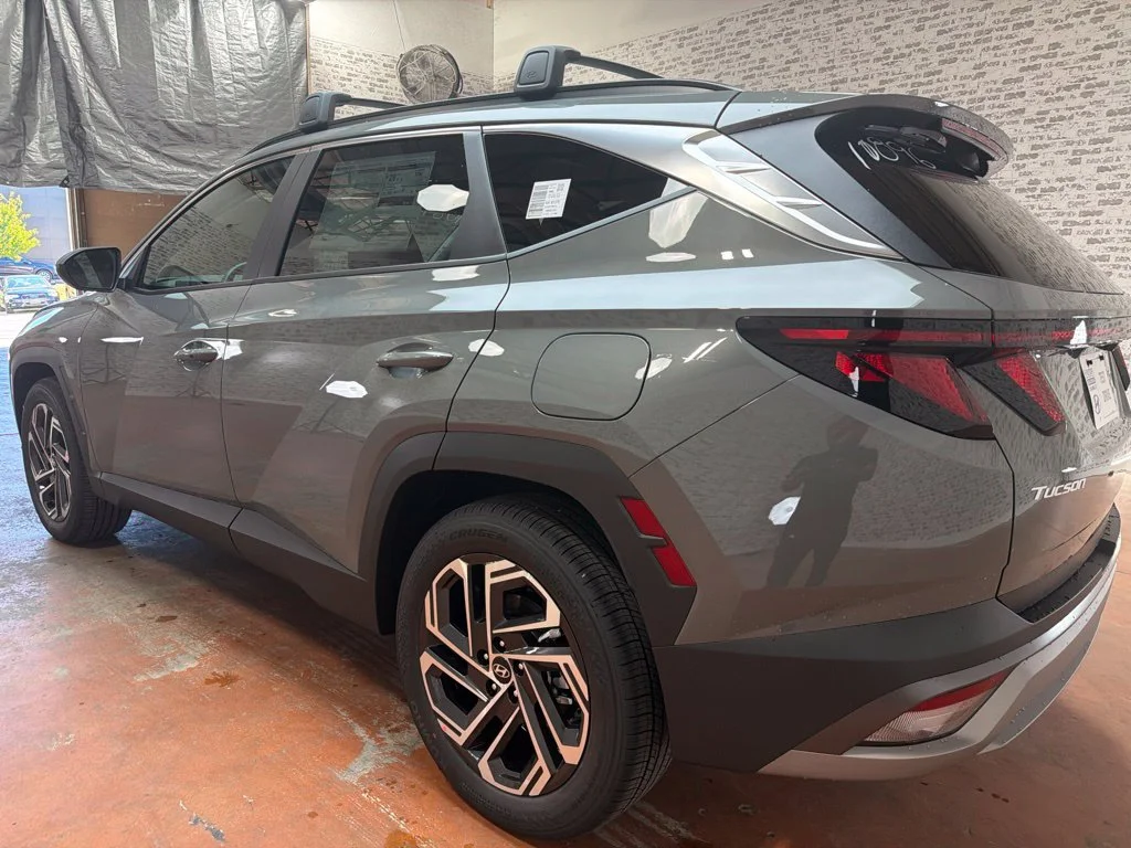 New 2026 Hampton Gray Hyundai SEL Plus image 5