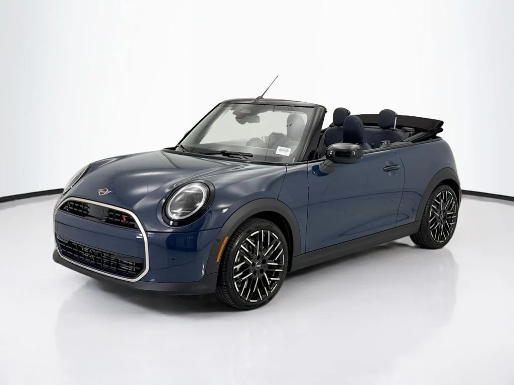 2026 MINI Convertible Cooper S Signature's photo
