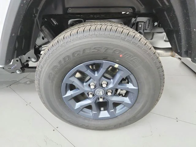 New 2026 Bright White Clear-Coat Exterior Paint Jeep 85th Anniversary Edition image 47