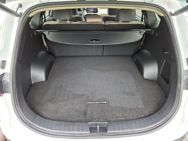Used 2023 White Hyundai SEL image 26