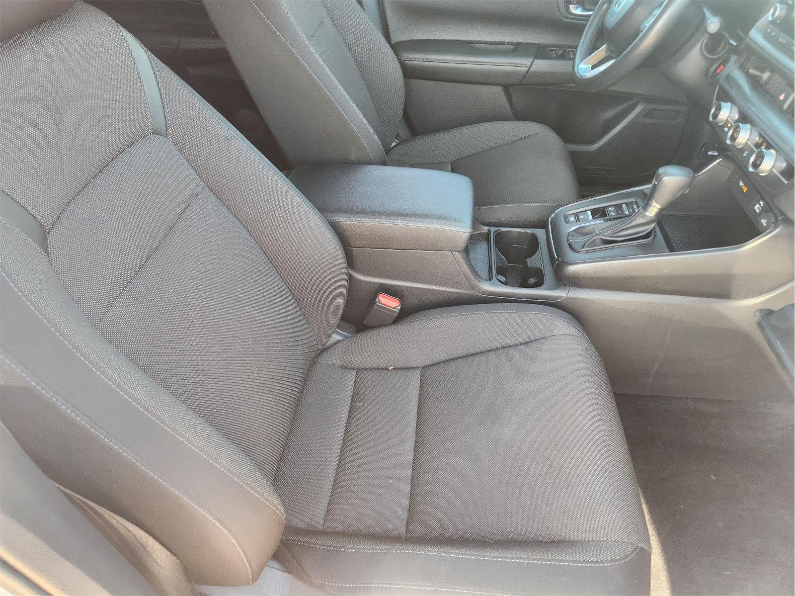Certified Used 2024 Lunar Silver Metallic Honda LX image 13