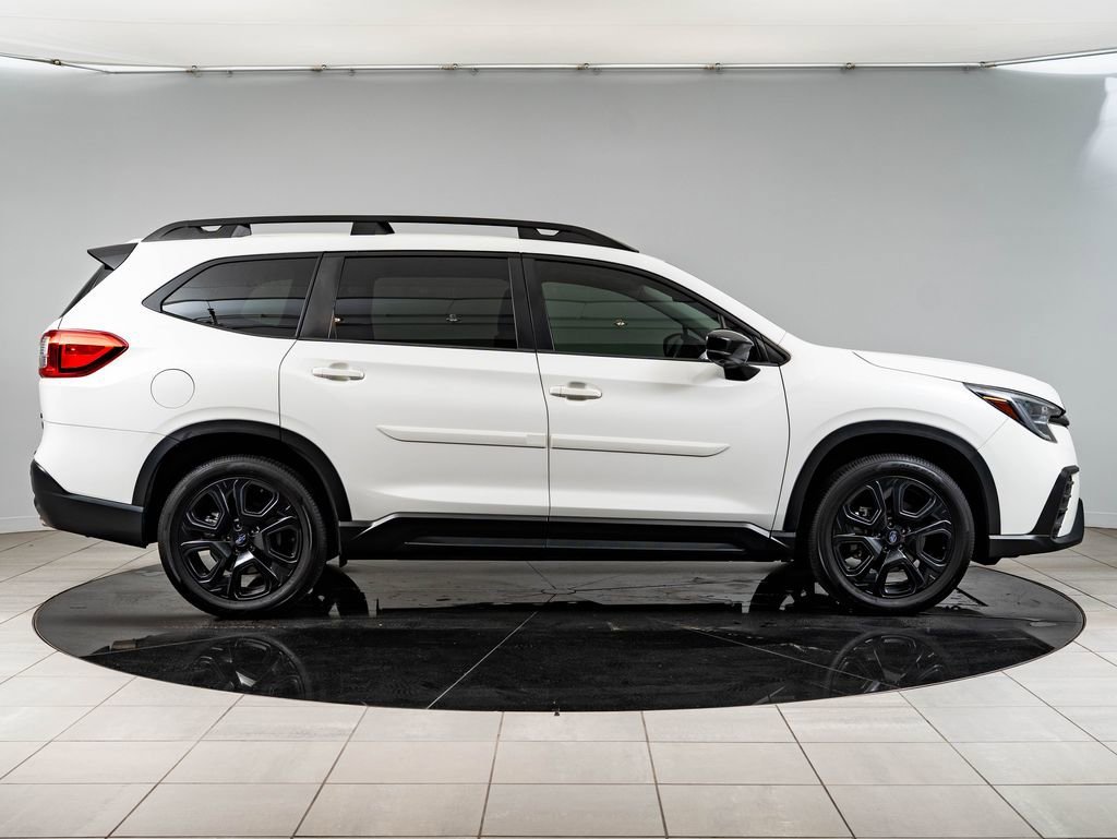 Used 2024 Crystal White Pearl Subaru Onyx Edition image 11