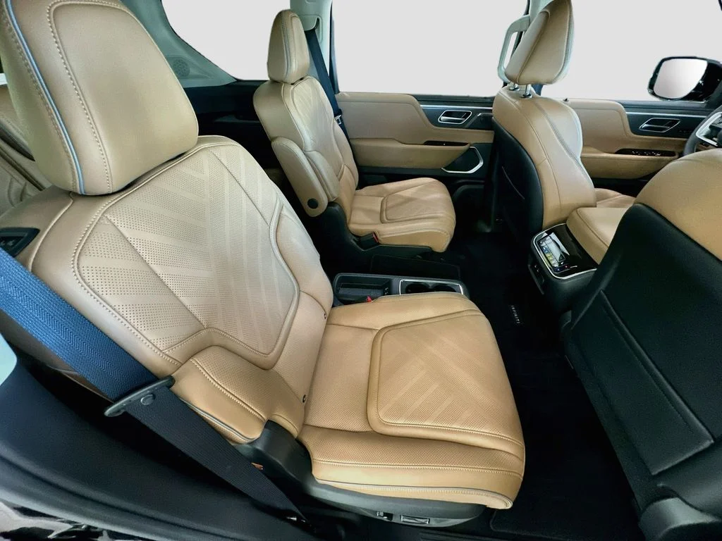 New 2027 BLACK OBSIDIAN INFINITI LUXE image 29