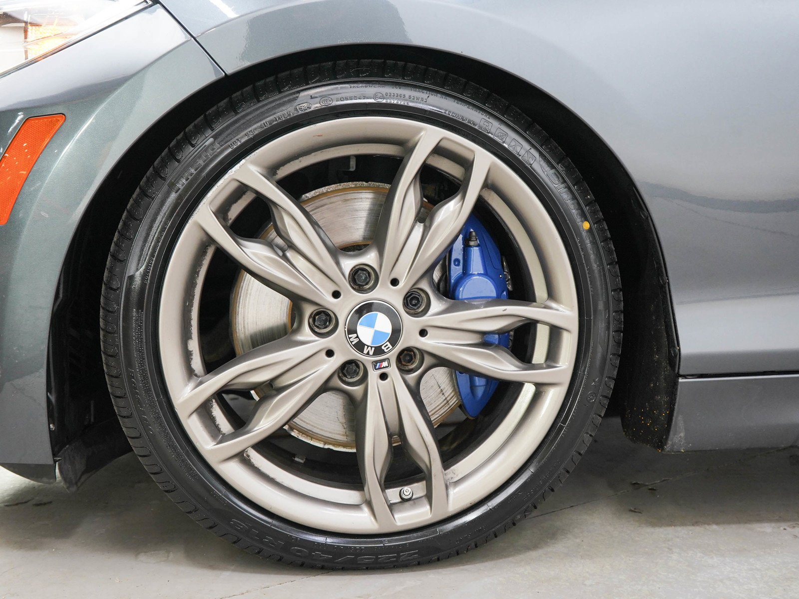 Used 2016 Mineral Gray Metallic BMW M235i xDrive image 23