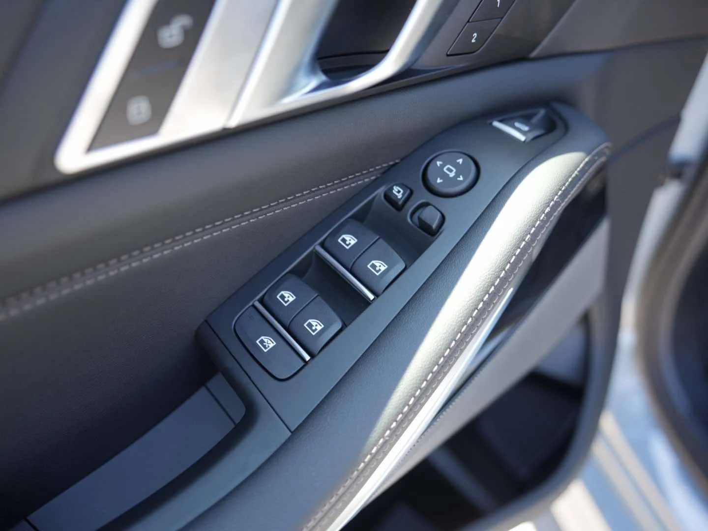 New 2026 Brooklyn Grey Metallic BMW xDrive40i image 13