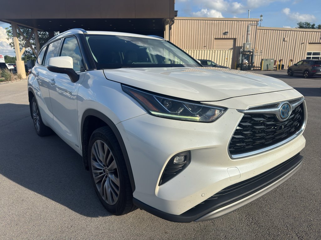2021 Toyota Highlander Platinum Hybrid 4x4's photo
