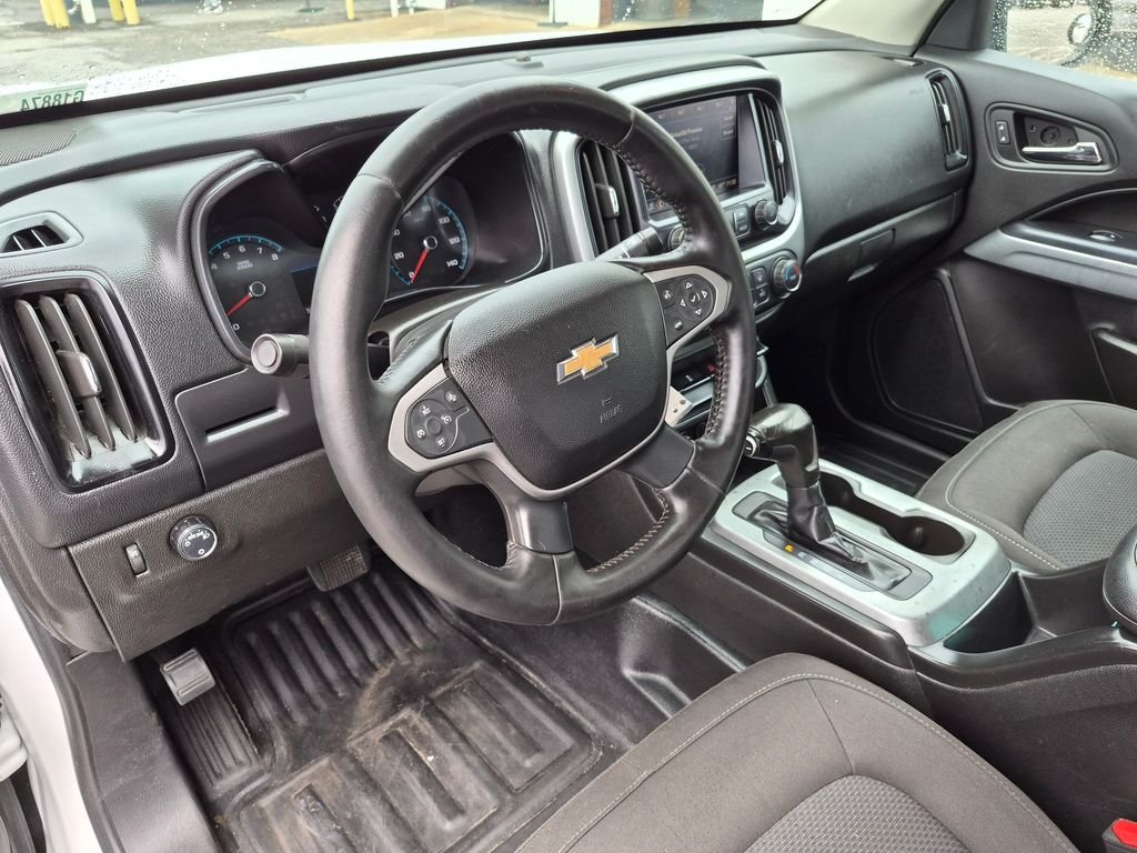 Used 2020 White Chevrolet LT image 31