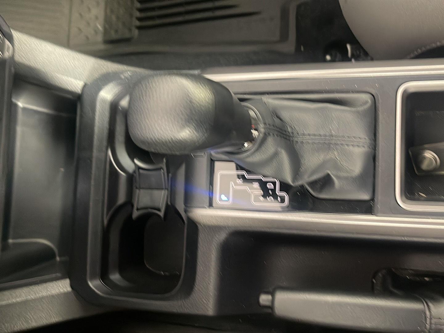 Used 2023 Blue Crush Metallic Toyota SR5 image 16