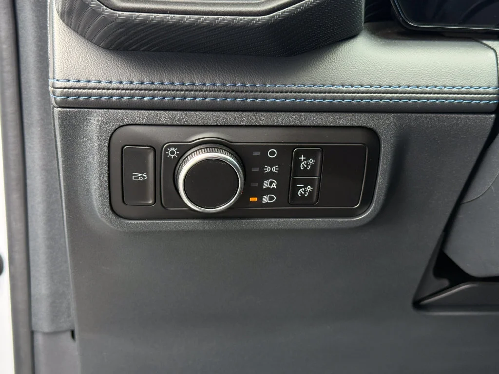 Used 2025 White Ford Dark Horse image 24