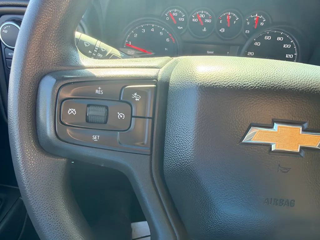 Used 2022 Summit White Chevrolet Custom image 23