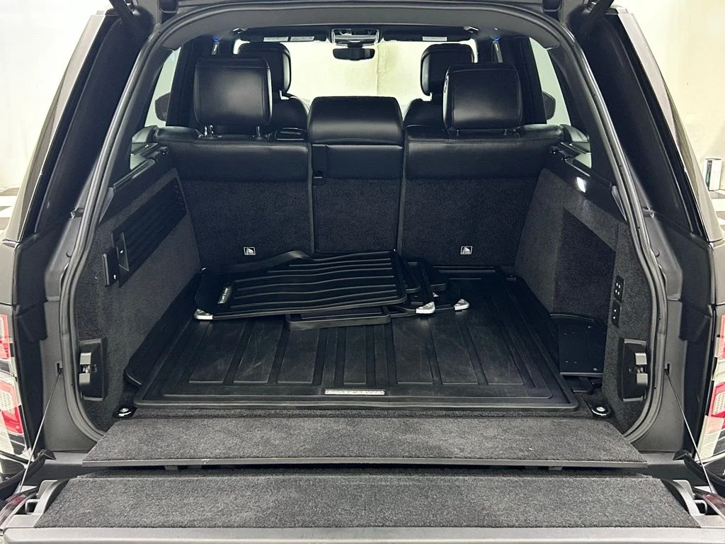 Used 2020 Black Land Rover V8 HSE image 9