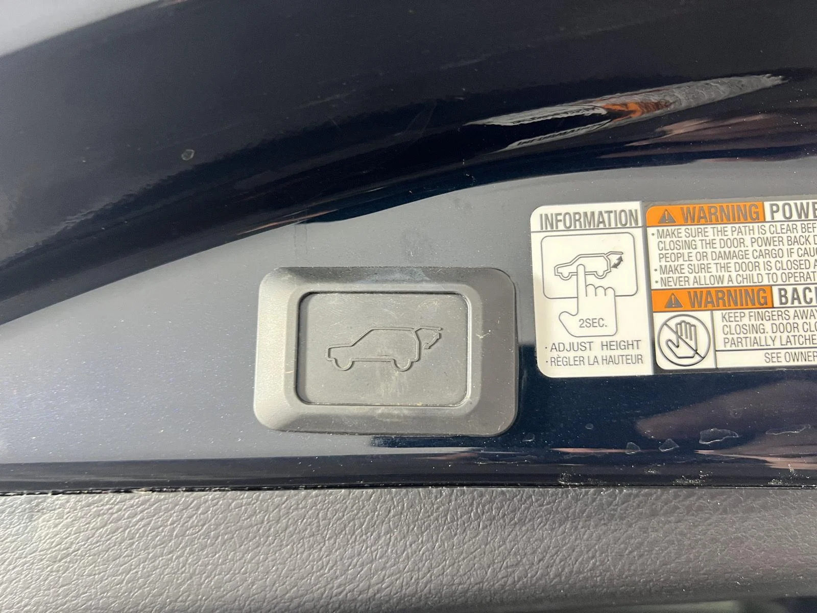 Used 2018 Galactic Aqua Mica Toyota Limited image 29