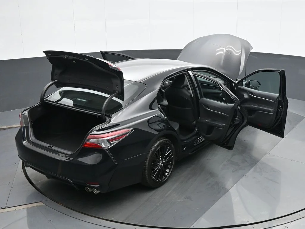Used 2022 Black Toyota SE Nightshade image 39