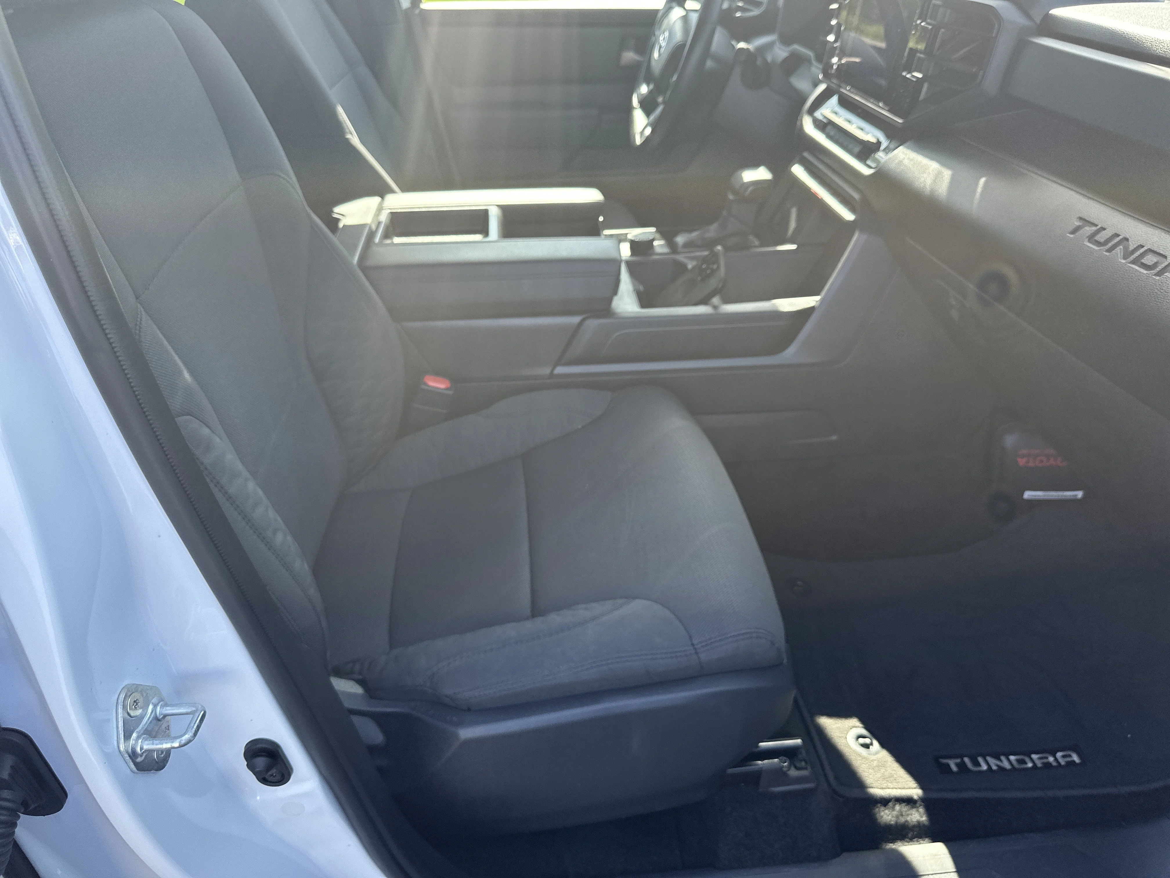 2025 Toyota Tundra SR5 - Photo 13