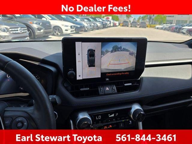 Certified Used 2023 MID BLCK/MAG GRAY Toyota  image 4