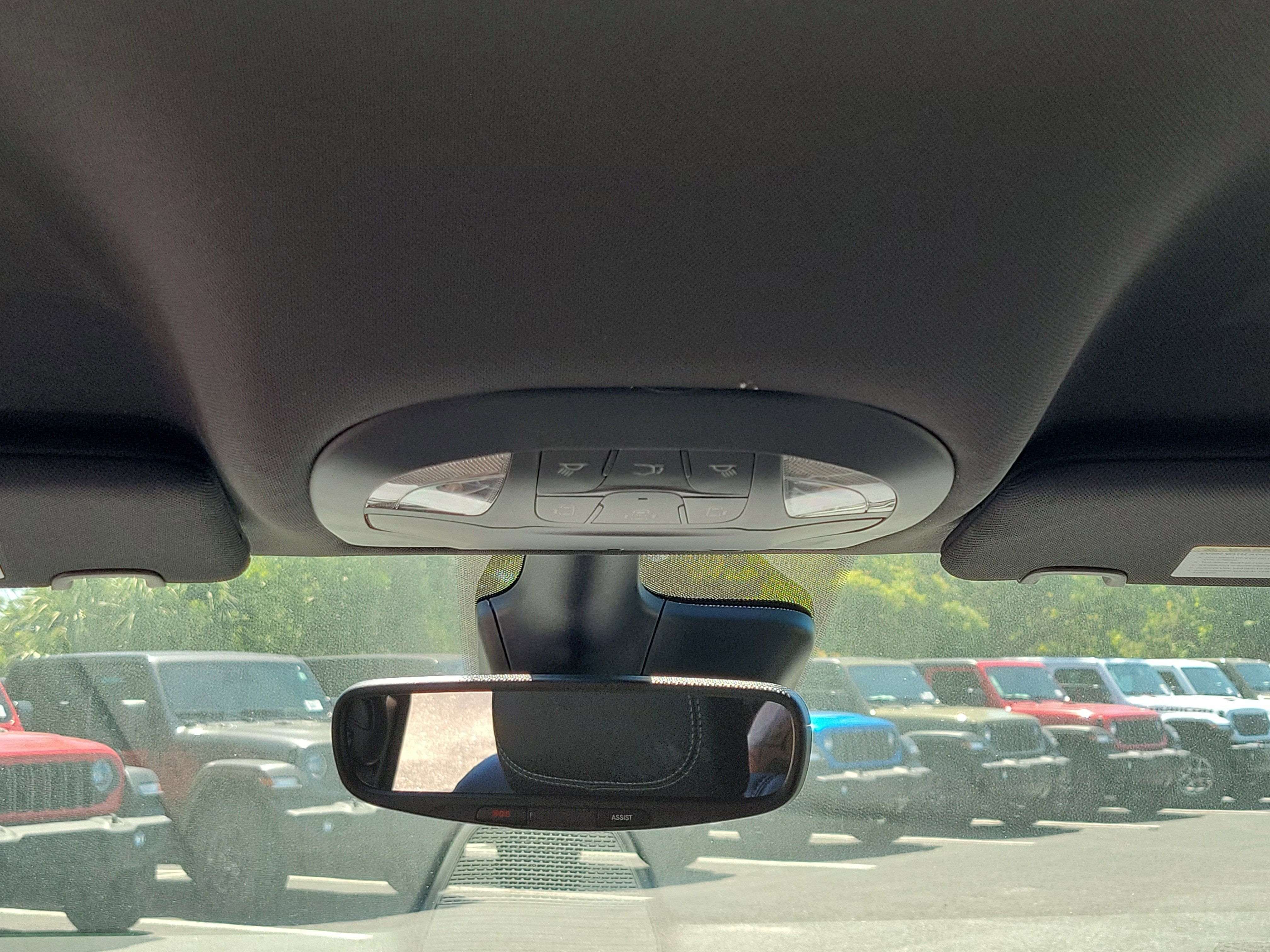 New 2026 Diamond Black Crystal Pearl-Coat Exterior Paint Chrysler Select image 15