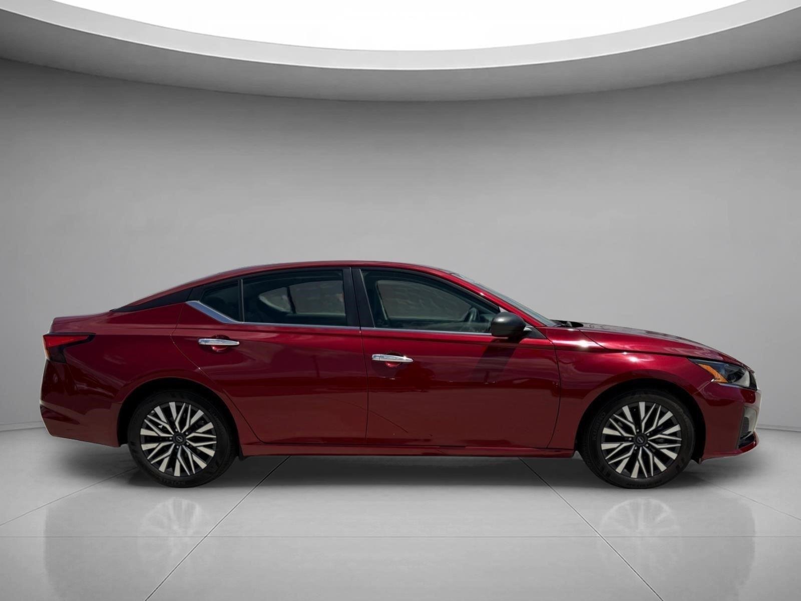 Used 2024 Scarlet Ember Nissan 2.5 SV image 9
