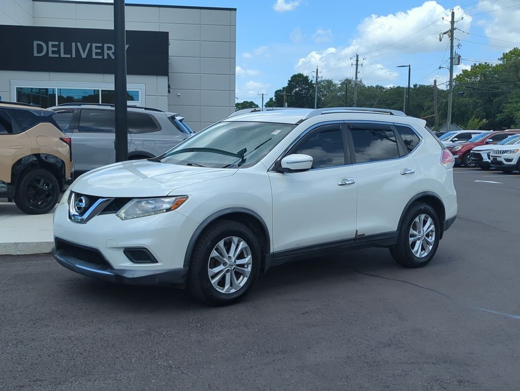 Used 2015 White Nissan SV image 2